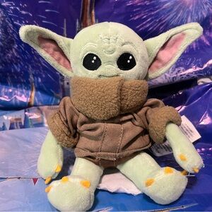 Talking Disney Grogu Magnetic ShoulderPlush Star Wars Mandalorian The Child NWOT